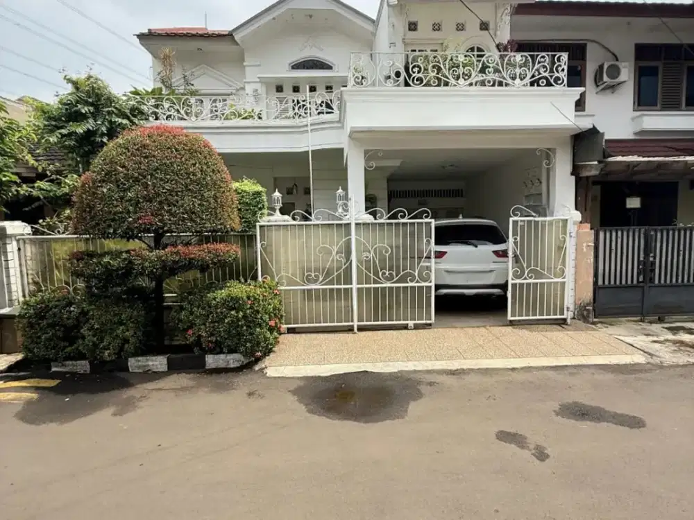 Rumah Cantik dan mewah di Dekat Kampus di Beji - Depok
