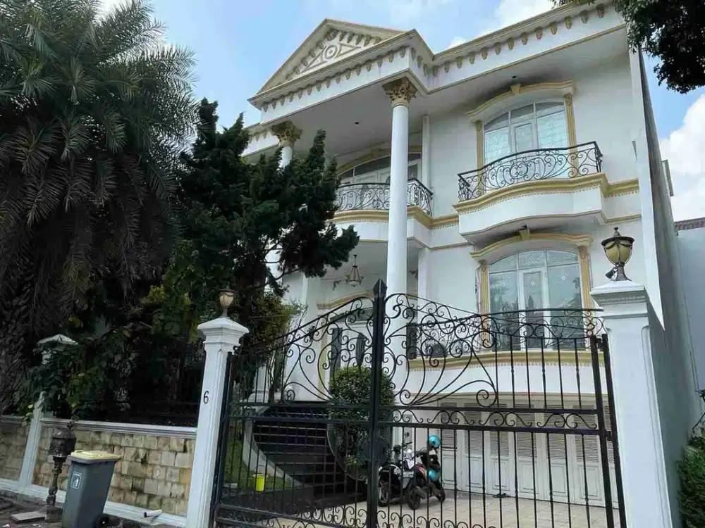 Disewakan Rumah Mewah Semi Furnish Bukit Gading Villa Kelapa Gading Jakarta