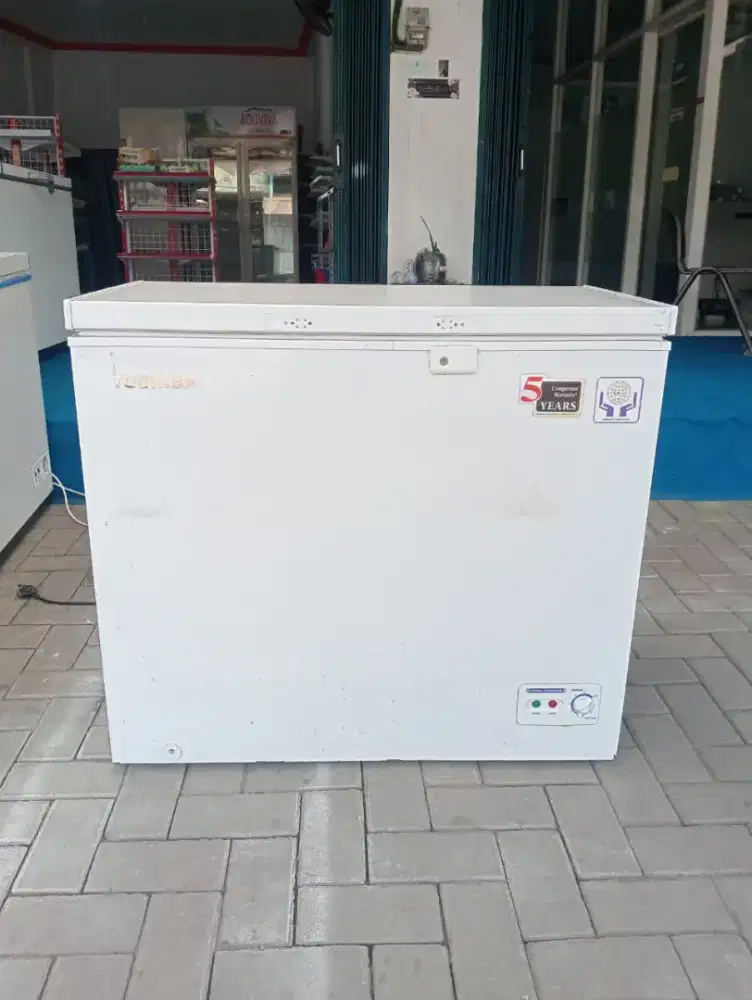 Freezer box Merk Toshiba