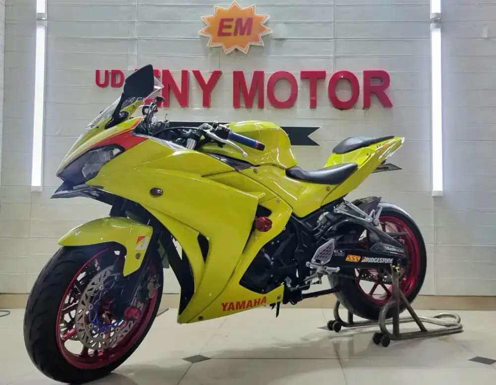 UD ENY MOTOR - Yamaha R25 thn 2016