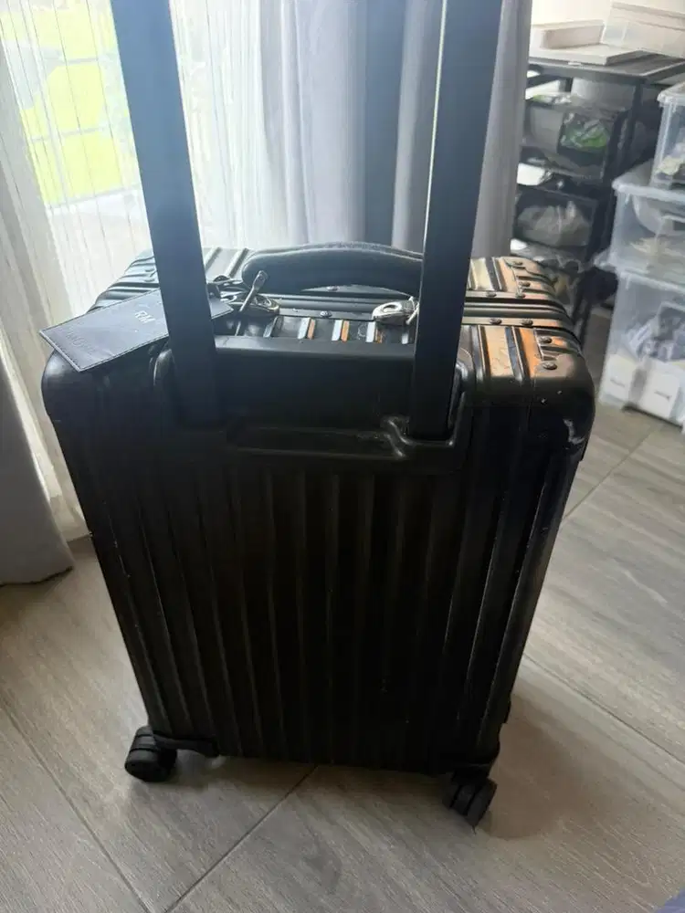 RIMOWA Aluminium Cabin Black – Baru Juni 2025, Original