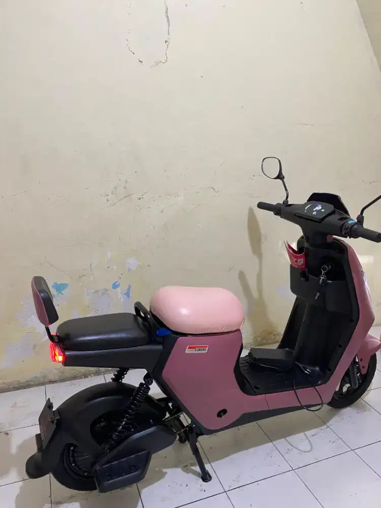 Sepeda listrik uwinfly d65