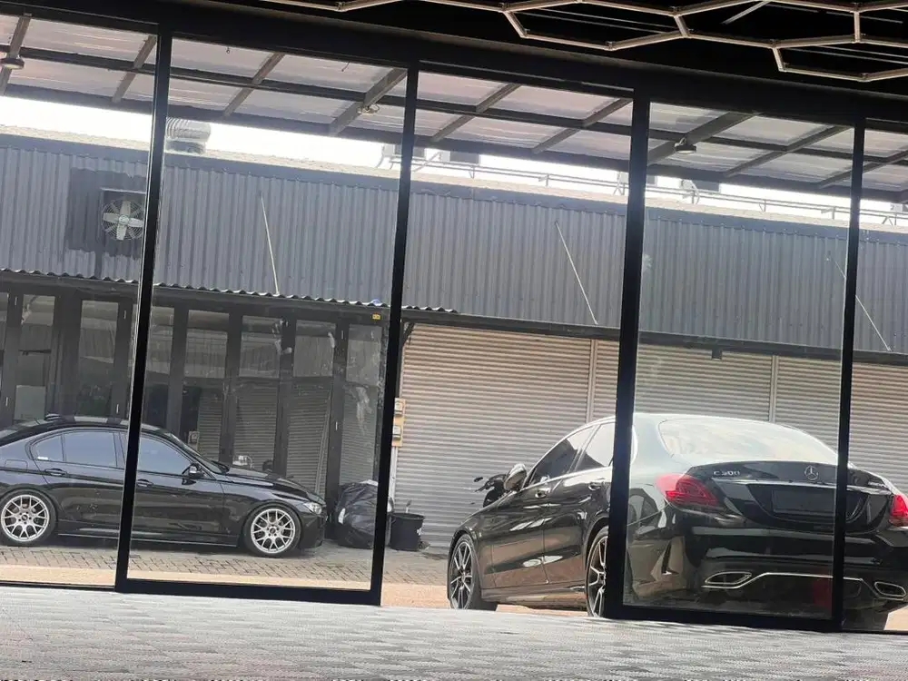 Deailer & helper poles mobil