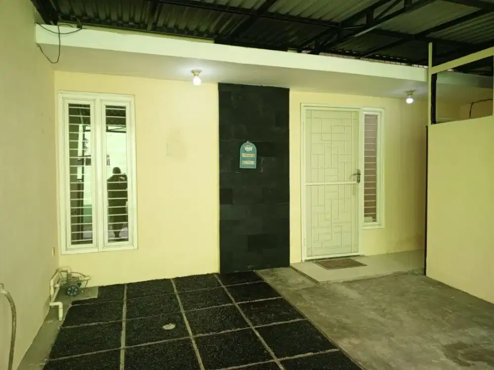 Rumah Minimalis daerah Rungkut Surabaya Timur SIAP HUNI Pagar Canopi BONUS dekat MERR & UPN