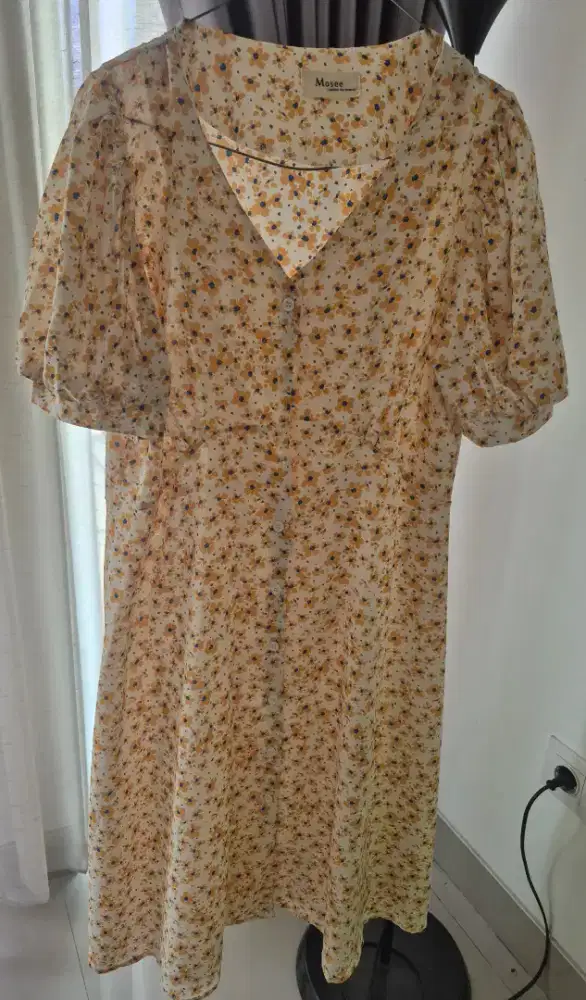 Dress / gaun wanita