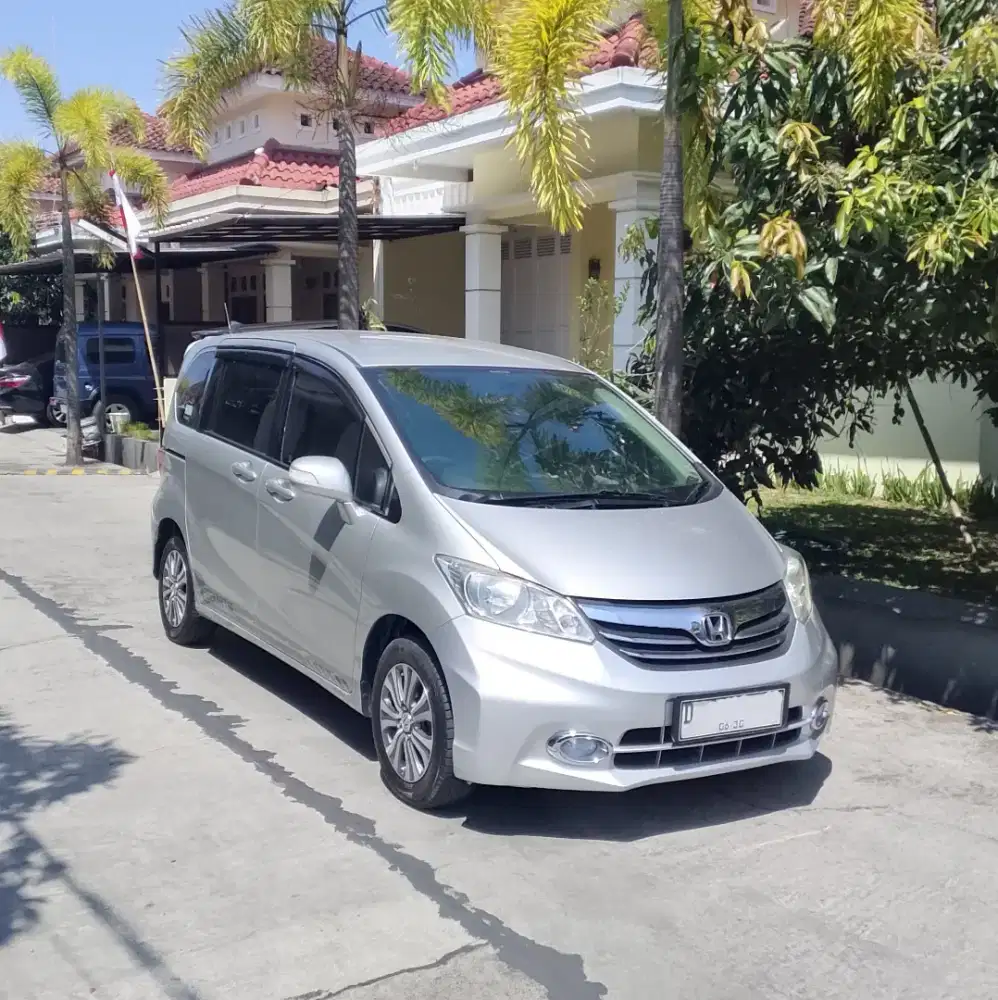 Honda Freed 2012 Bensin