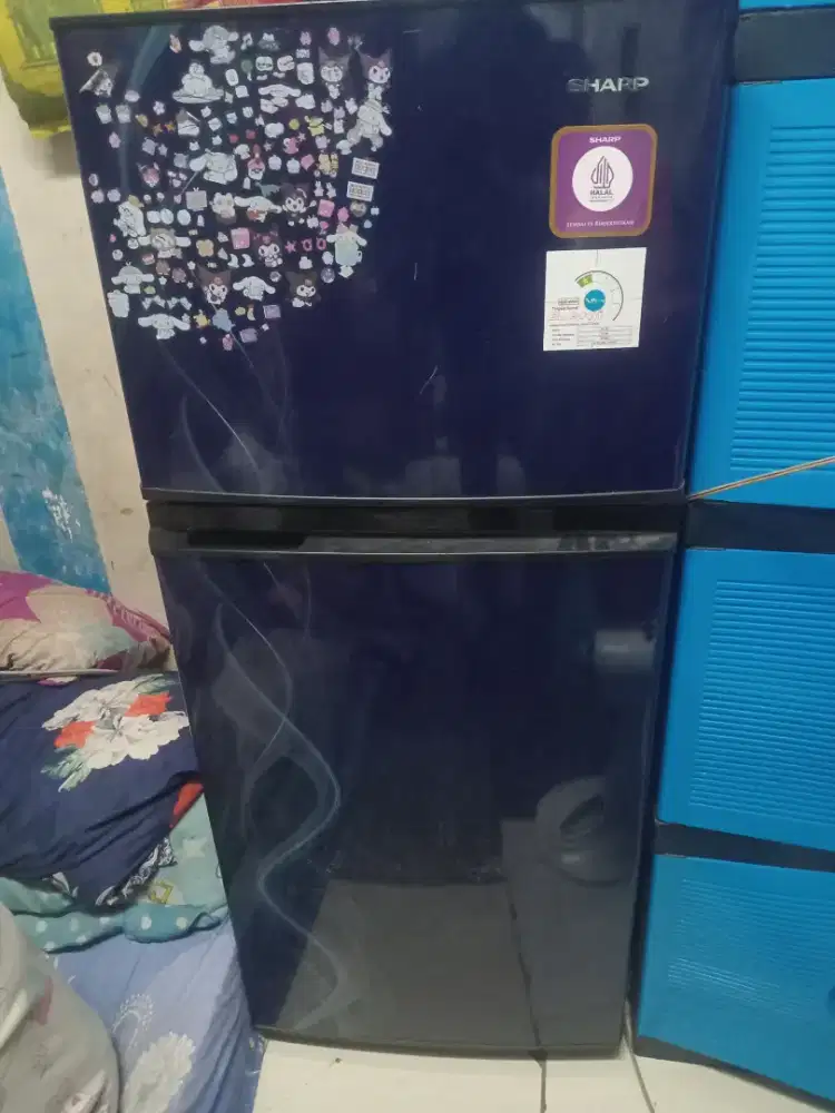 Kulkas 2 pintu mrek sharp
