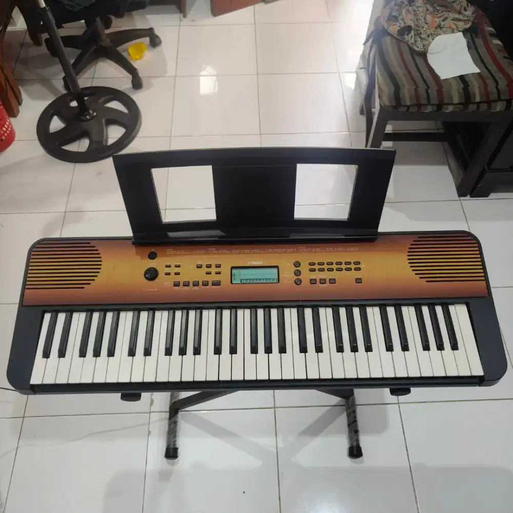 Keyboard Yamaha PSR-E360MA