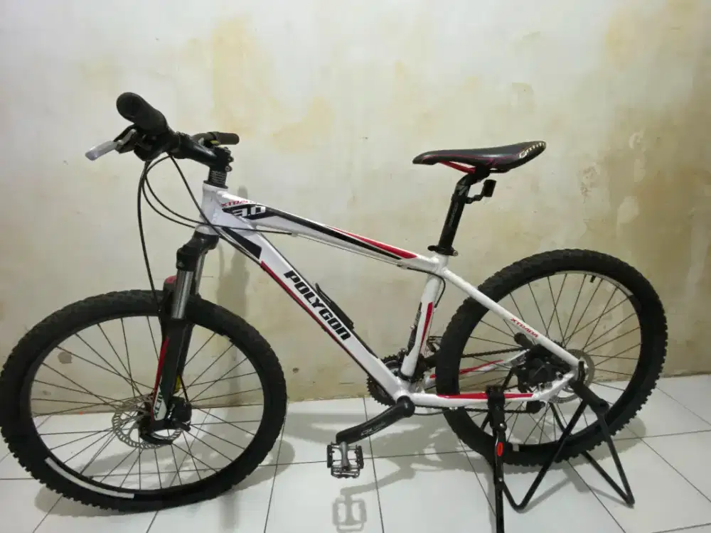 Polygon Xtrada 3 putih good looking
