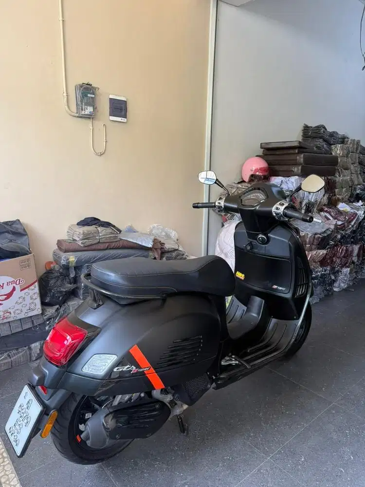 Vespa GTS 150 IGET SUPER SPORT ABS KEYLESS