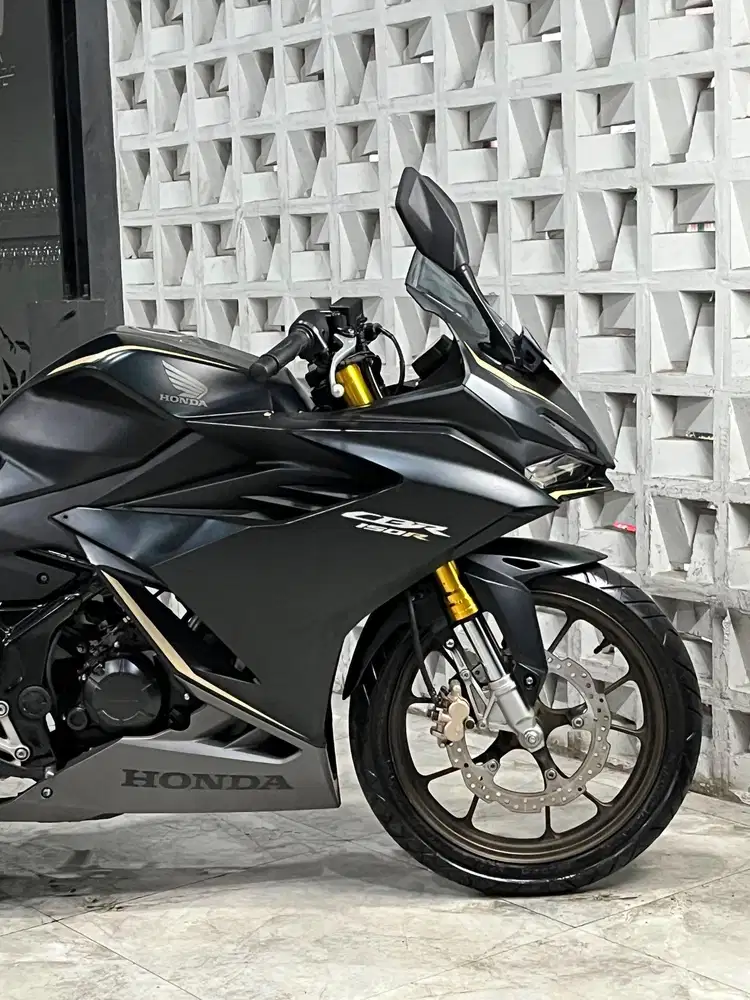 Stok Terbatas!!Honda CBR 150 th 2024 - Ayu Mustika