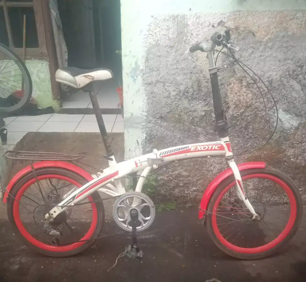 Sepeda lipat exotic UK 20
