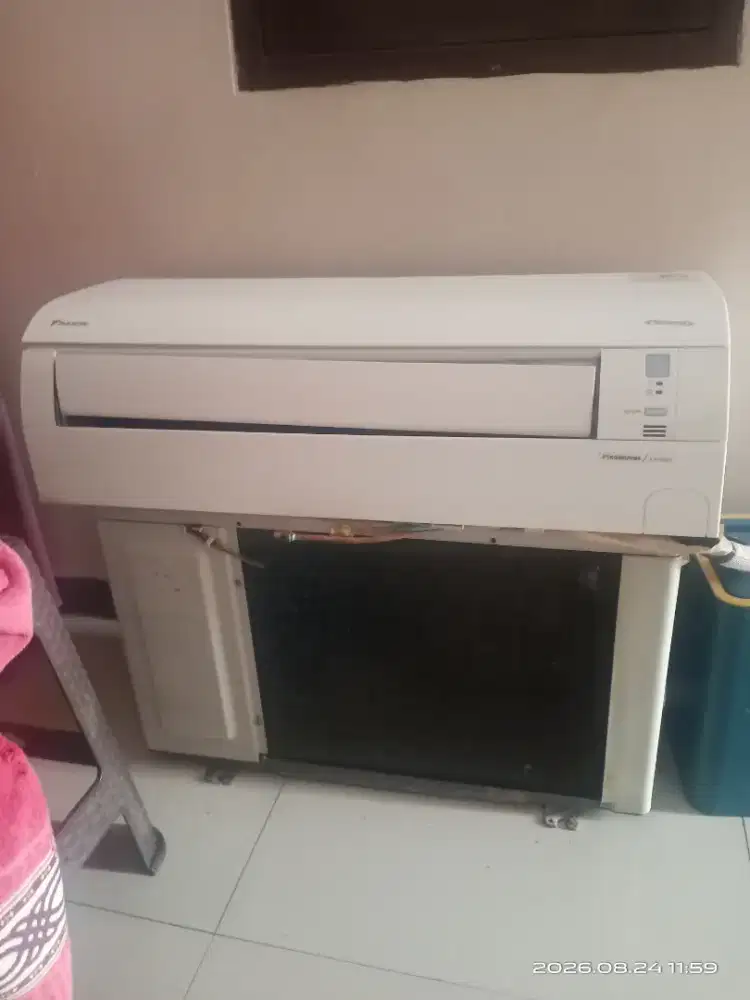 Daikin AC Inverter ¾ PK RKQ20UVM4 Tahun 2022 Kondisi Bagus