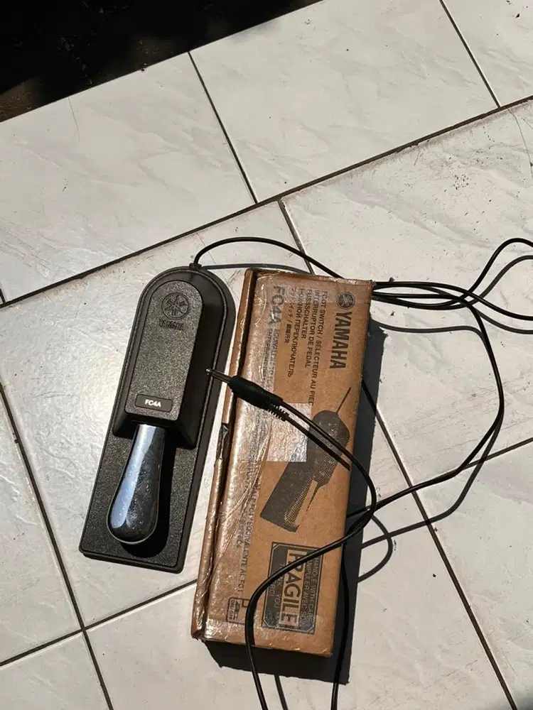 Pedal sustain Yamaha Fc4A original LIKE NEW