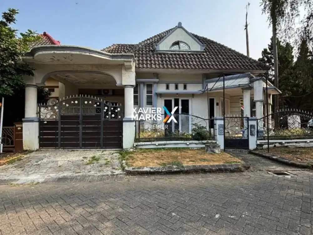 V1 Dijual Rumah Hook di Permata Jingga Kota Malang