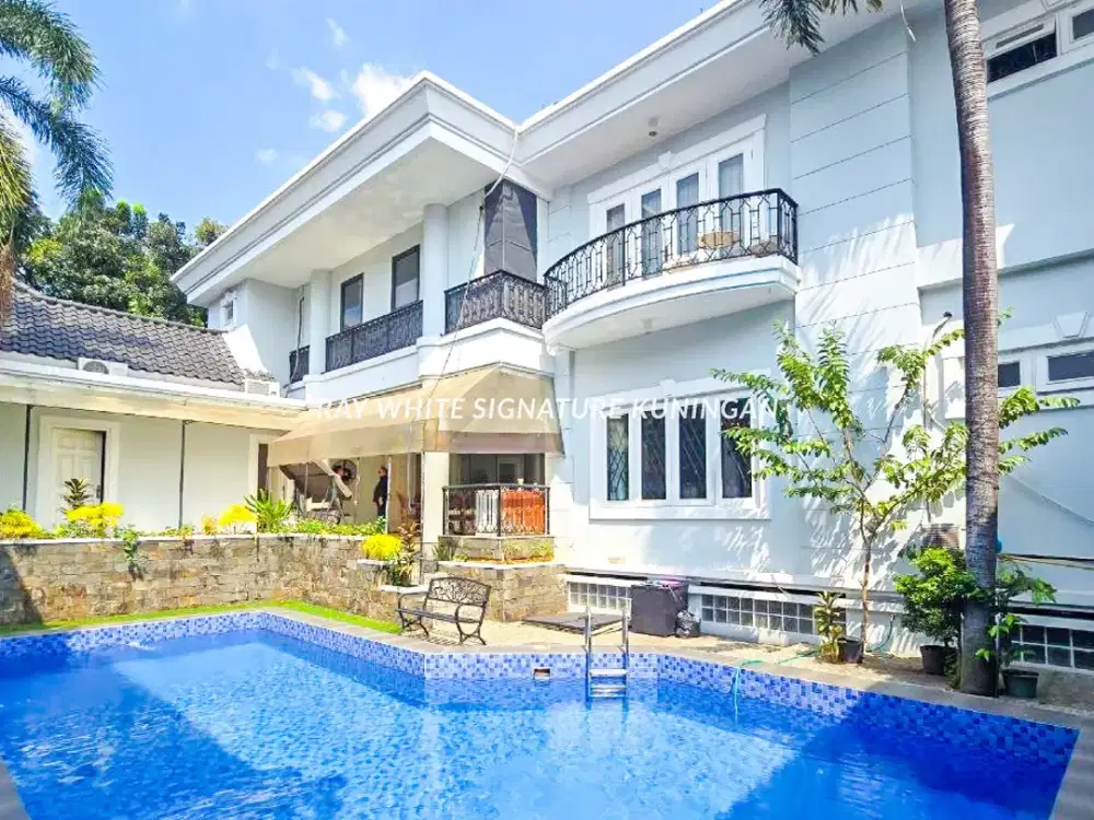 Rumah Mewah Di  Patiunus Jakarta Selatan