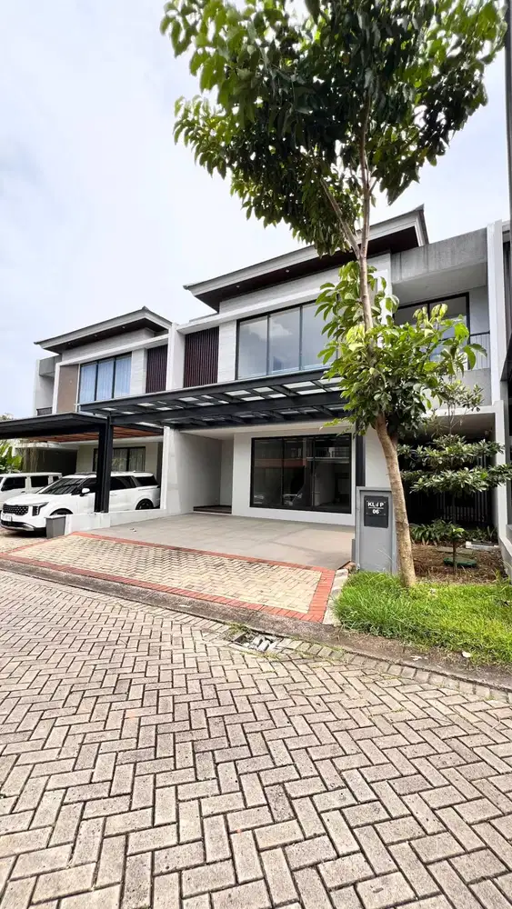 HOT SALE!!! Rumah Ready Stock di Kebayoran Village, Chiara 4+1 KT