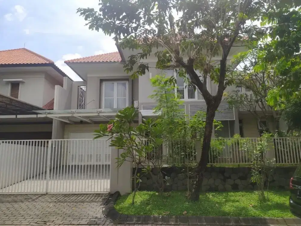 Furnished Siap Huni Rumah Graha Family di Surabaya Barat