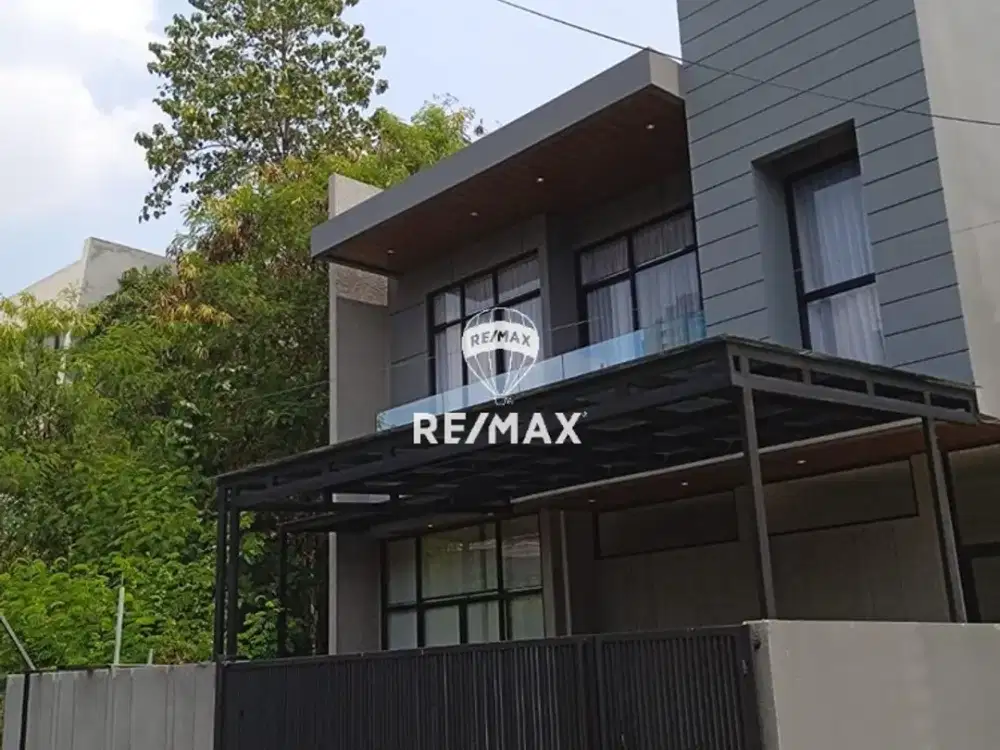DIJUAL RUMAH MODERN 3 LANTAI DI SAMPING CILANDAK TOWN SQUARE