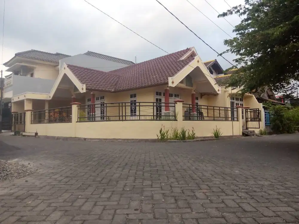 Rumah Asri struktur villa