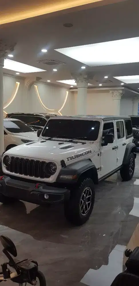 Jeep rubicon JL 2.0 AT turbo 4x4 putih