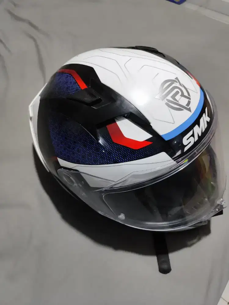 Helm SMK 600 nego