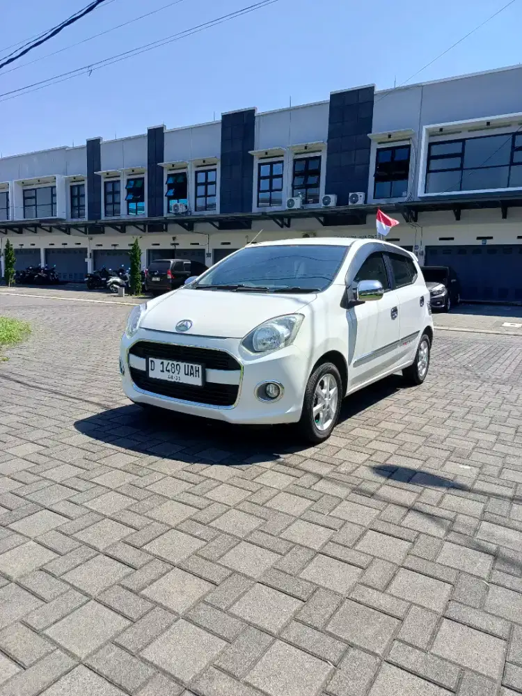 Ayla X 1.0 manual 2017 white DP 5jtn