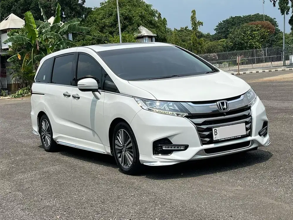 HONDA ODYSSEY 2.4 E PRESTIGE AT PUTIH 2019 - TERMURAH!!