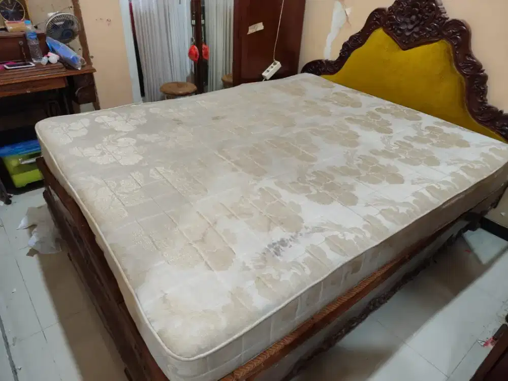 Dijual Dipan Jati Ukiran Jepara + bonus Spring bed