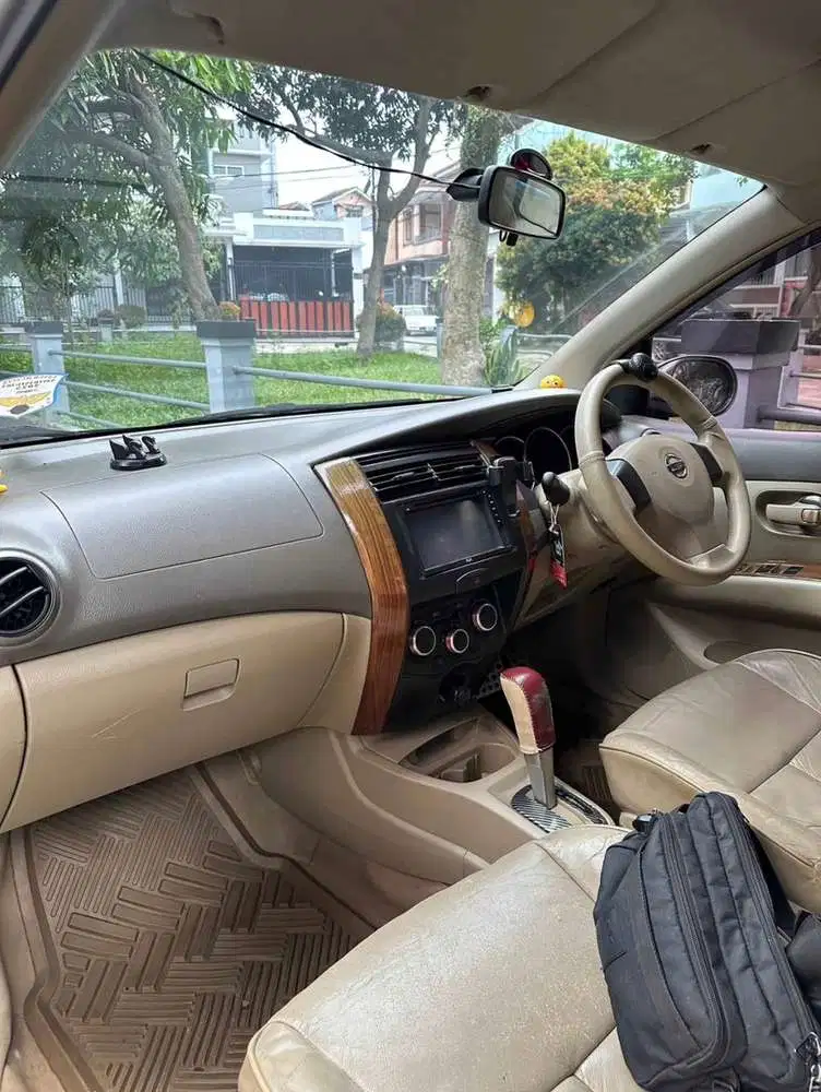 Nissan Grand livina 2010 Bensin