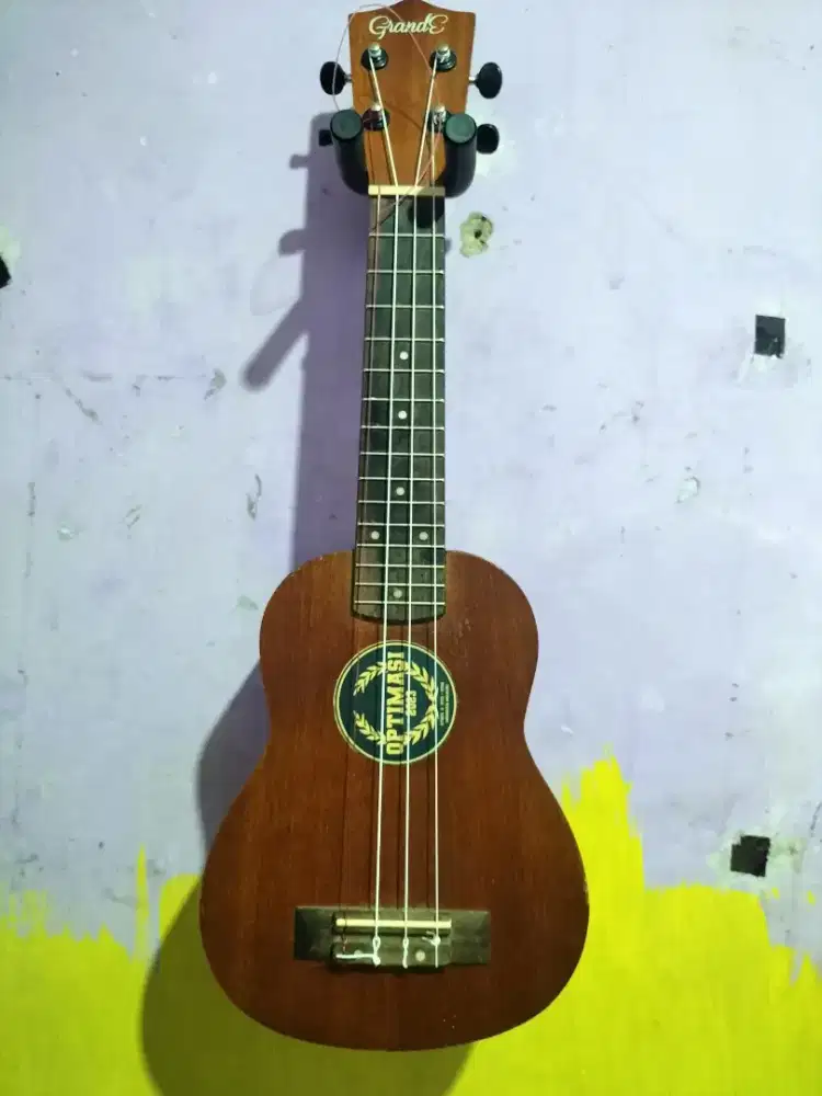 Jual ukulele Grande
