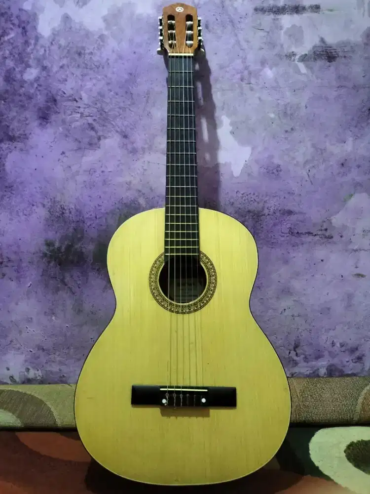 Jual gitar akustik klasik nylon