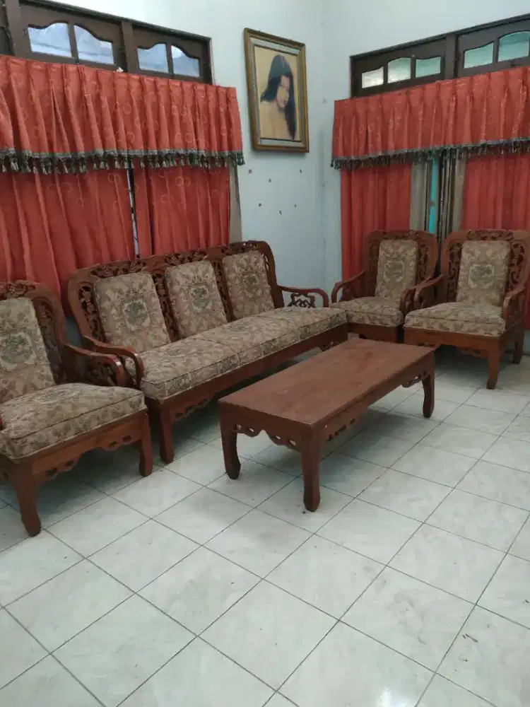 Di jual kursi tamu jati, buffet panjang jati, buffet kecil jati