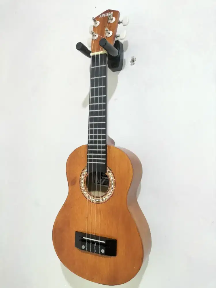 Jual ukulele senar 4