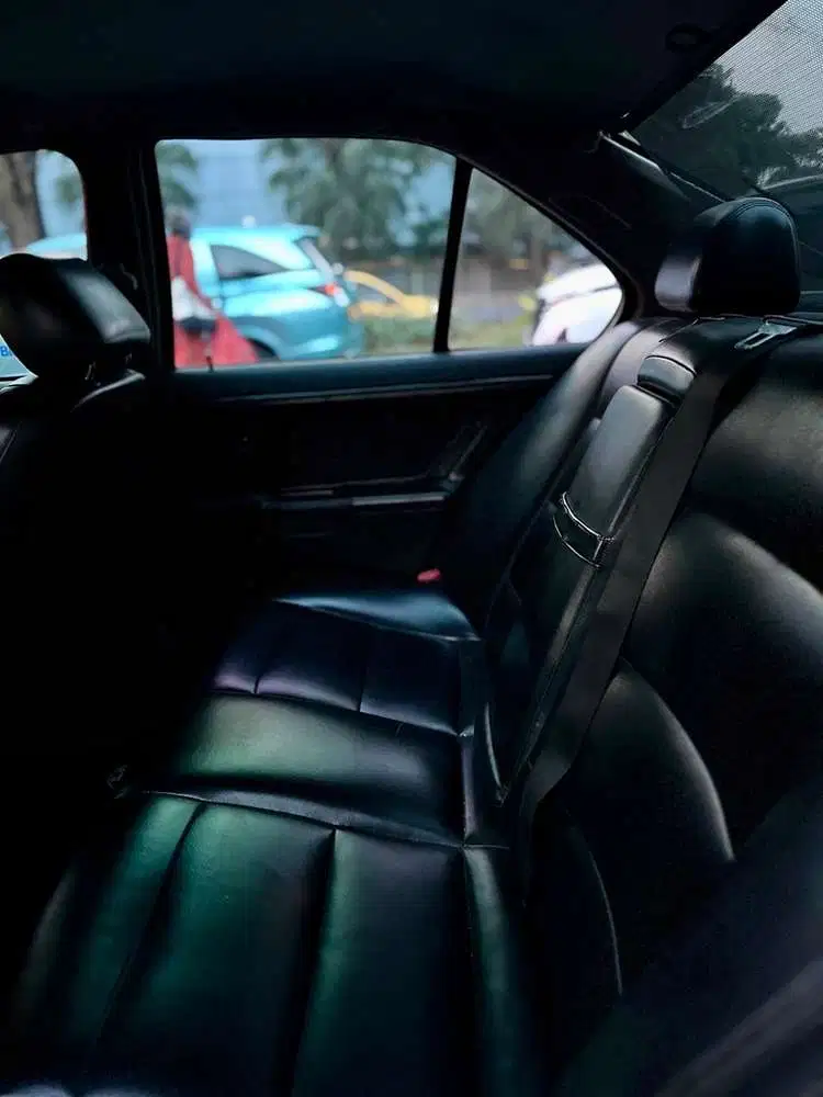 BMW 320i 1995 Bensin