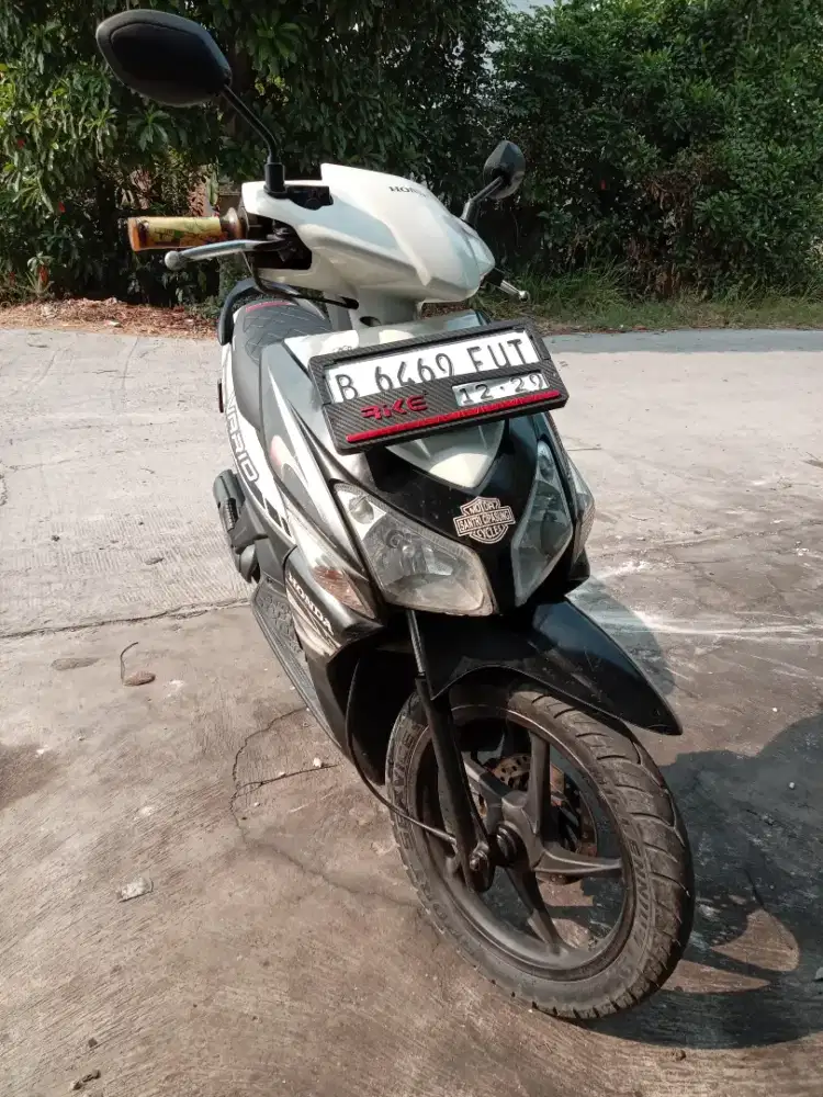 dijual vario karbu th 2009 ss komplt stnk bpkb