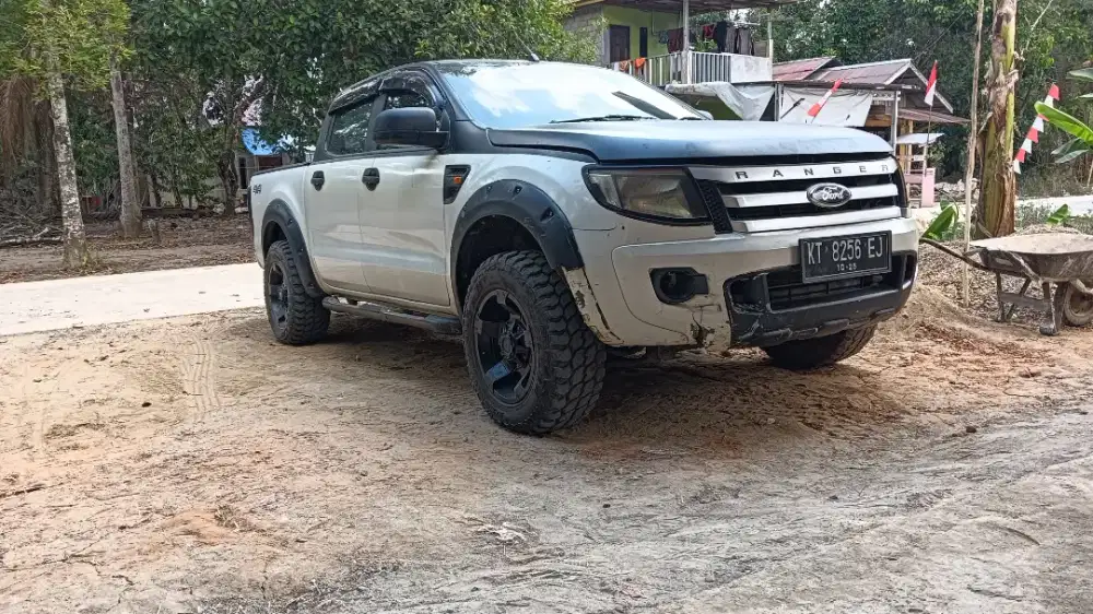 Dijual cepat. Ford ranger 2.2 xls 2014