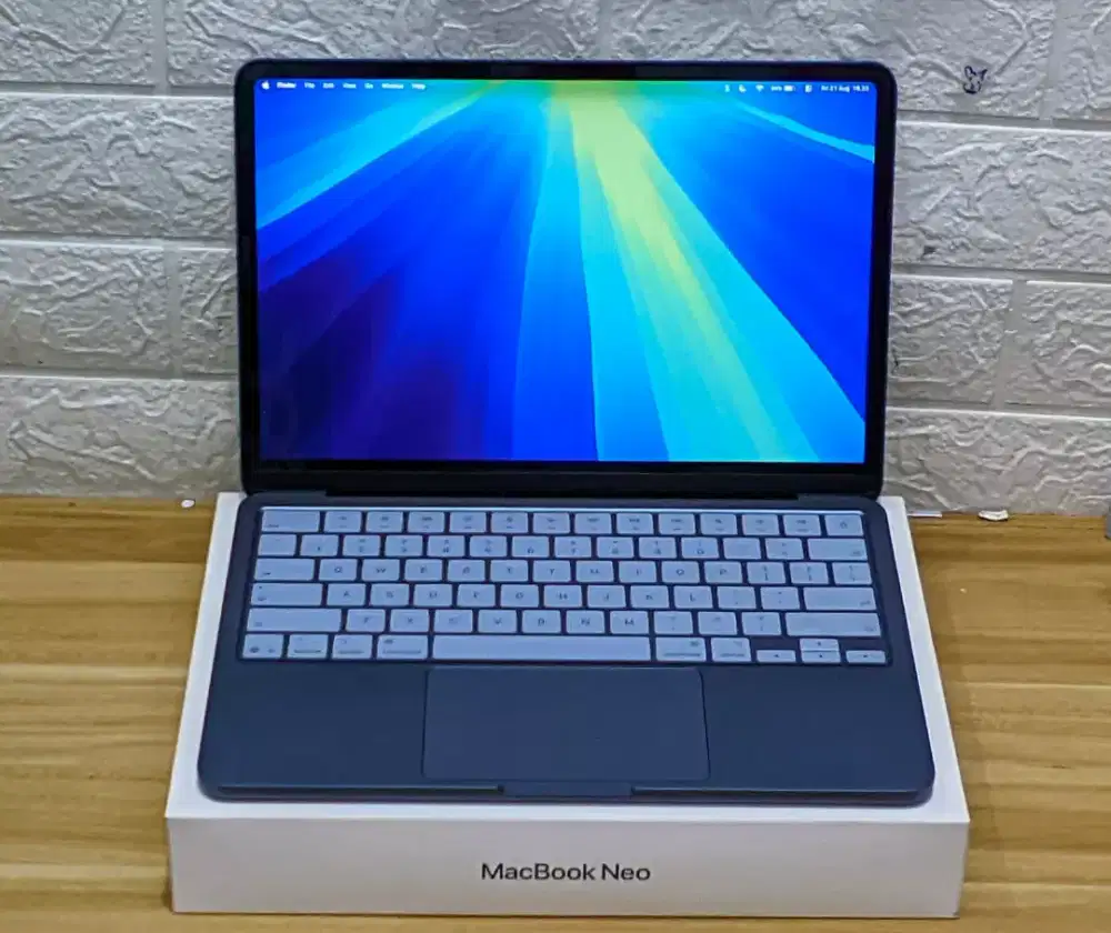 Baru buka Box Type Macbook Neo Apple A18 Pro Ram 8GB, SSD 256GB