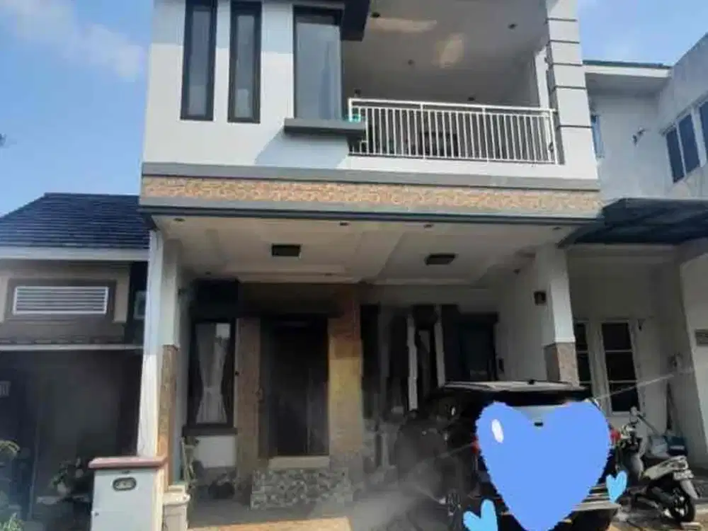DIJUAL - Rumah 3 Lantai Lokasi Strategis di Legenda Wisata