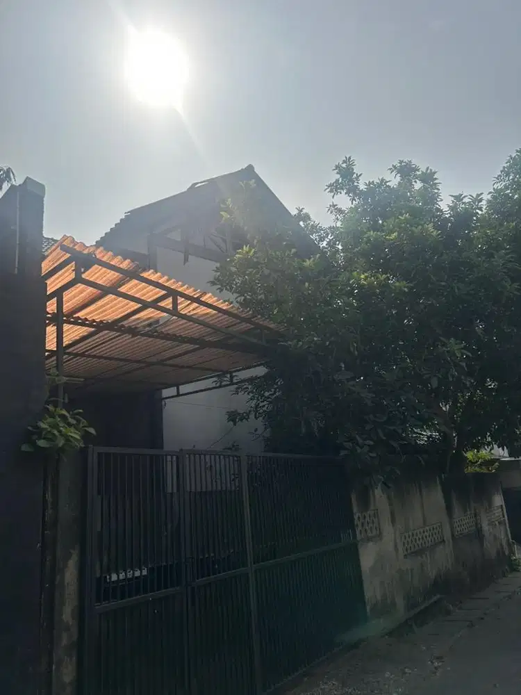 DIJUAL RUMAH 2 LANTAI – LOKASI STRATEGIS DEKAT UNIVERSITAS INDONESIA