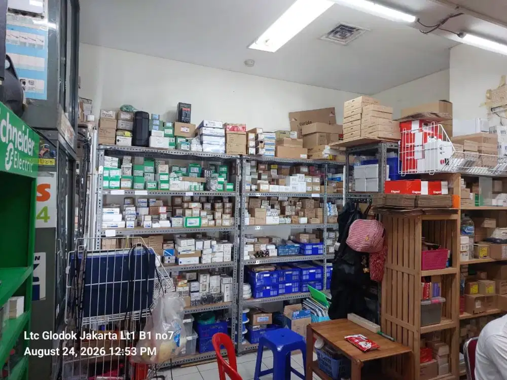 Dijual kios di LTC glodok 3x4meter 12M depan eskalator foodcourt Lt 1