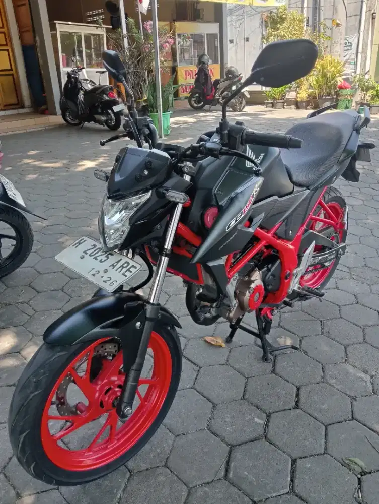 HONDA CB 150R 2016