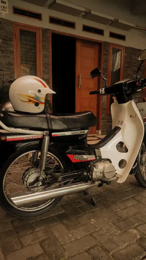 ASTREA PRIMA 1989