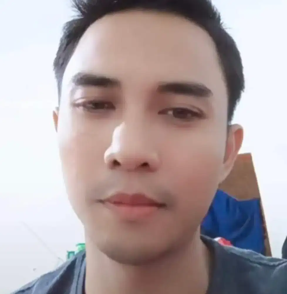 Cari pekerjaan sebagai driver pribadi /waiter /house keeping/kurir/ob