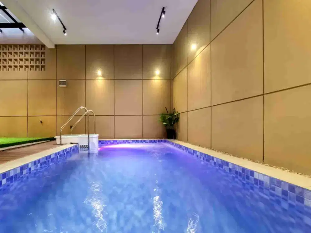 Rumah Exclusive, Fully Furnished dengan Private Swimming Pool – Royal Serpong Village Rp. 3,3 Miliar