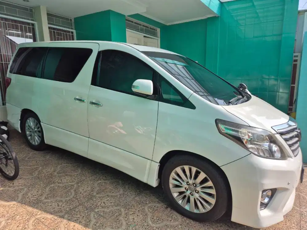 Dijual Alphard S 2.4 AT 2012 very good condition.