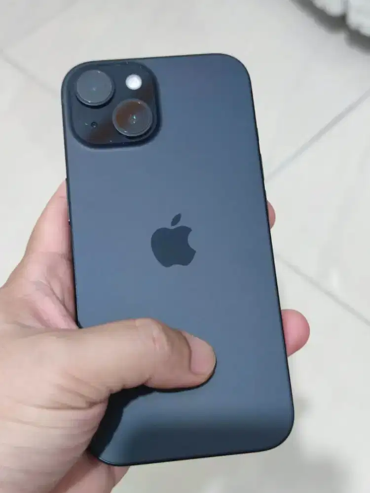 Iphone 15 second like new