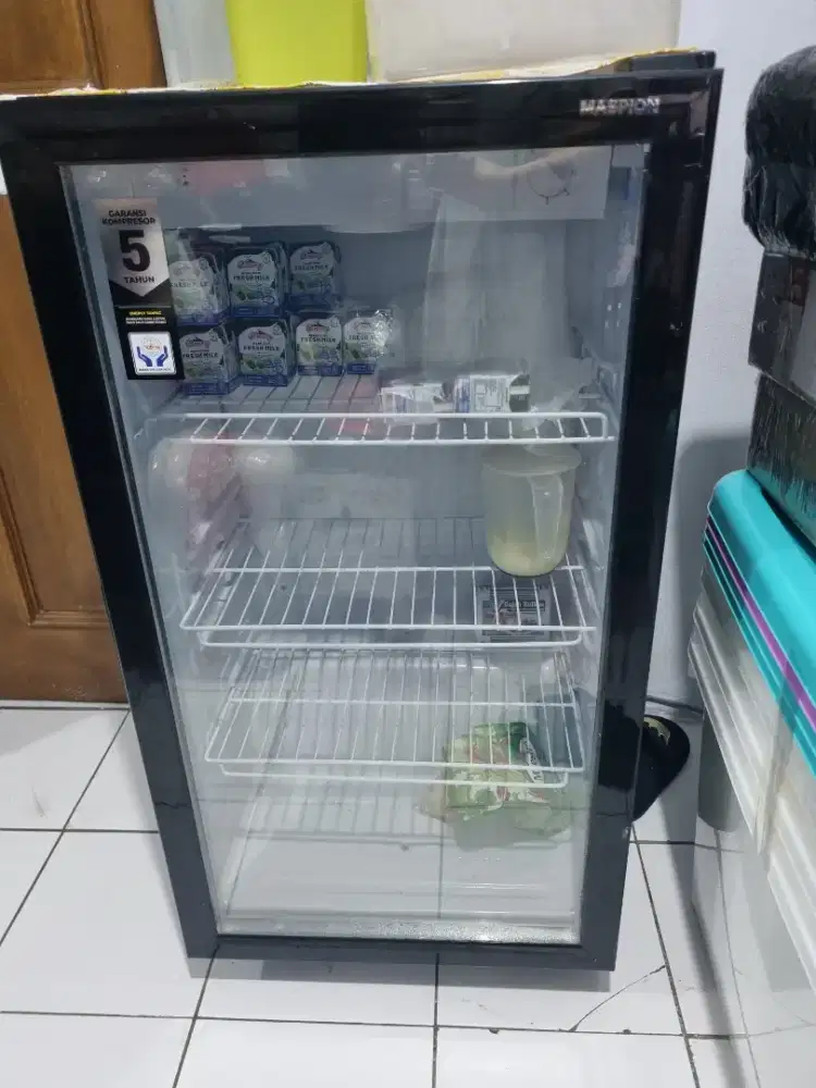 Showcase Maspion Seperti Baru Masi Garansi Panjang