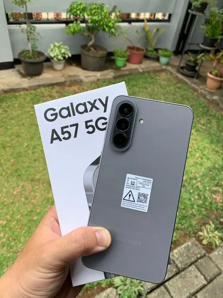 Samsung A57 5G 8/256 like new