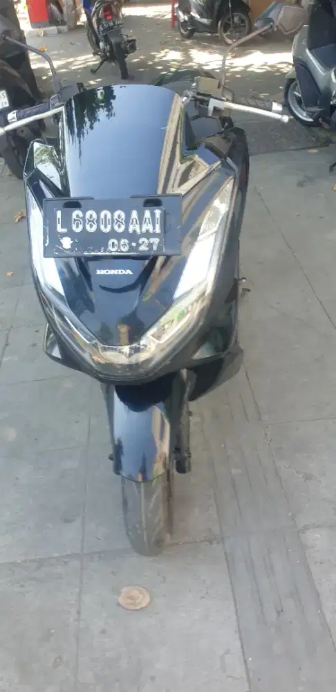 PCX 160 ABS th 2022 hitam Glozi  mulus pool pjk baru